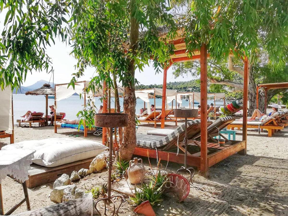 Summer Feel Suites Poros Town Eksteriør billede