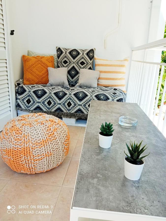 Summer Feel Suites Poros Town Eksteriør billede