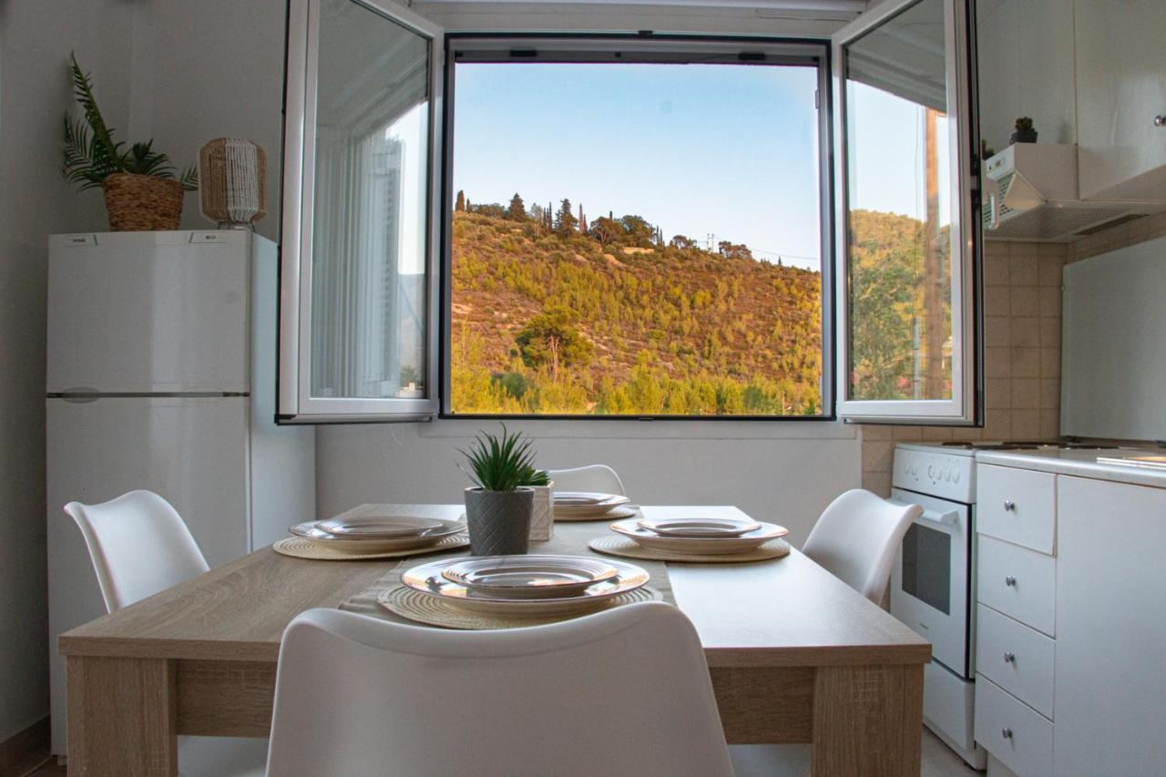 Summer Feel Suites Poros Town Eksteriør billede