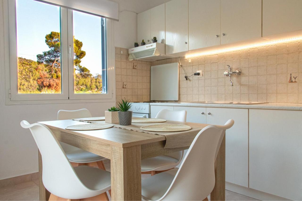 Summer Feel Suites Poros Town Eksteriør billede
