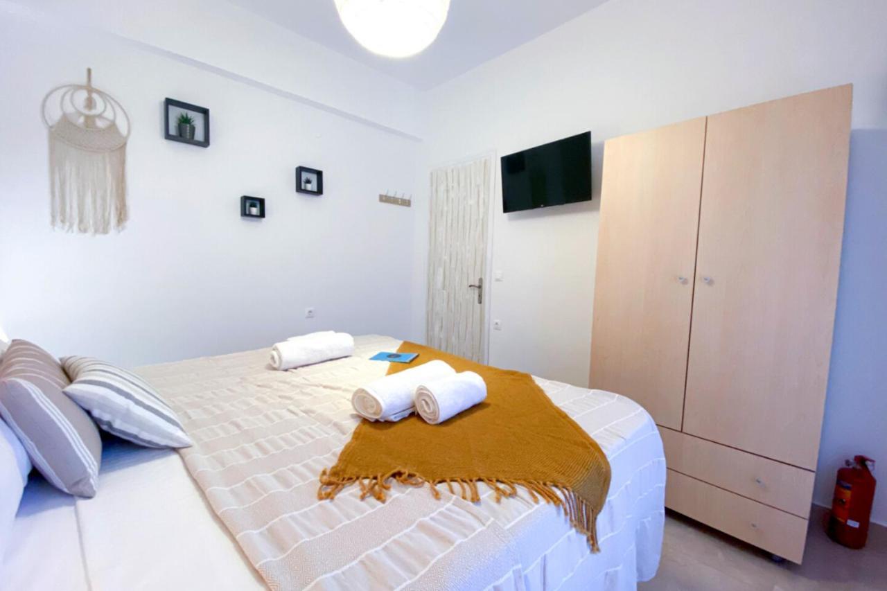 Summer Feel Suites Poros Town Eksteriør billede