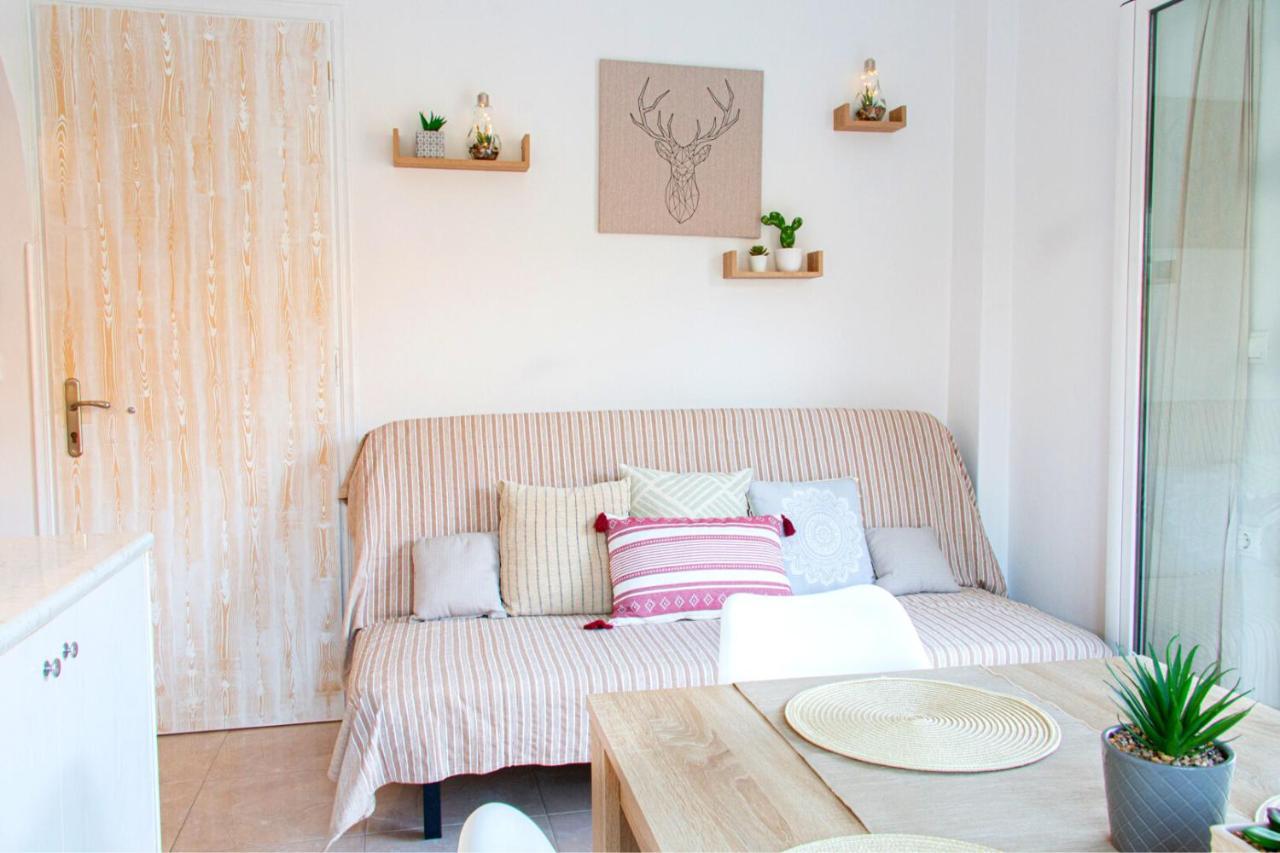 Summer Feel Suites Poros Town Eksteriør billede