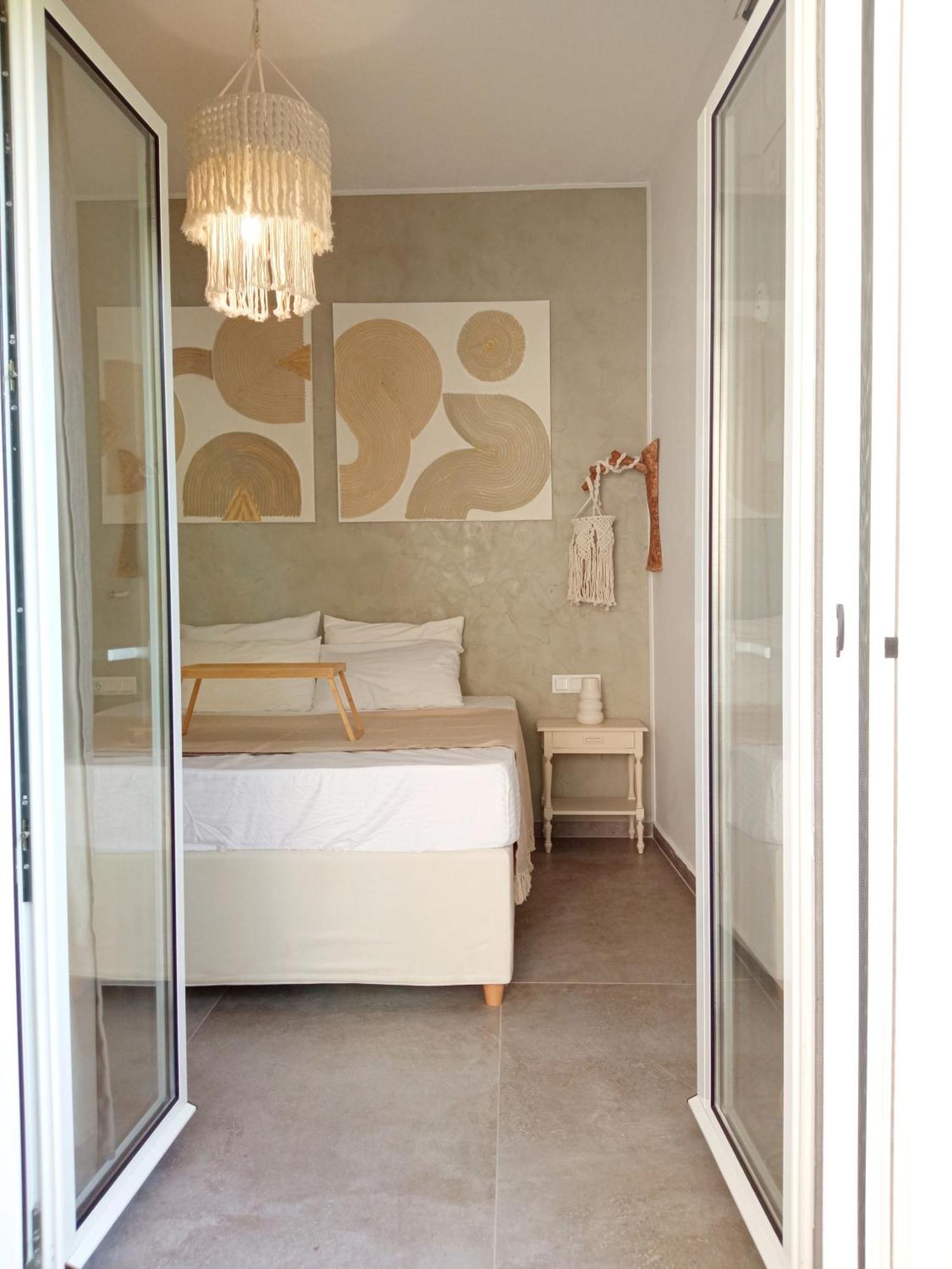 Summer Feel Suites Poros Town Eksteriør billede